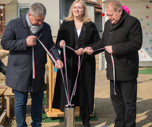 Megkezdődtek az új bölcsőde munkálatai Hajdúszoboszlón